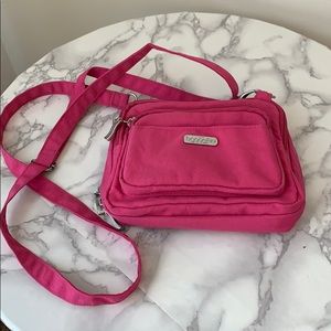 Baggallini cross body travel purse